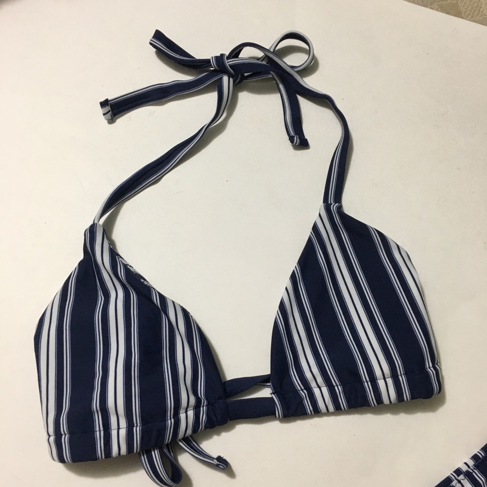 Show me your MUMU Tahiti triangle 2 piece - Picture 2 of 6